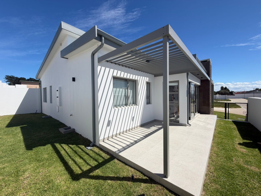 3 Bedroom Property for Sale in Heiderand Western Cape